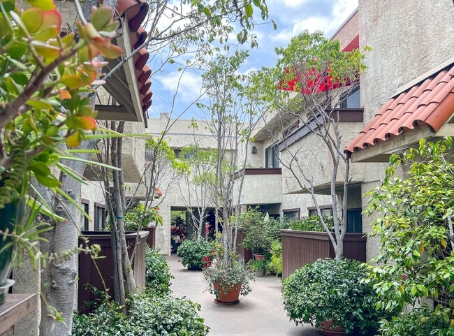 Photo - 11825 Magnolia Apartments