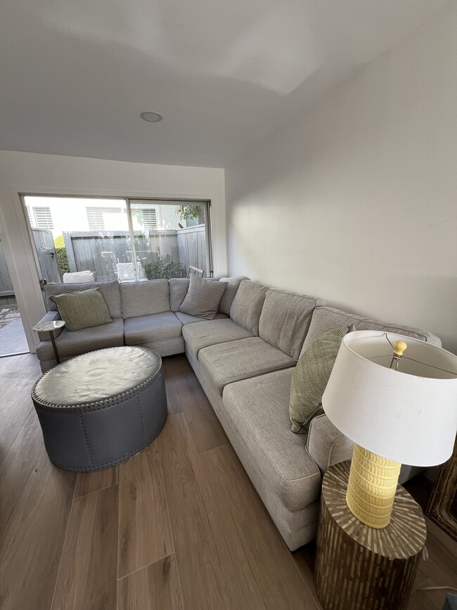 Photo - 708 W Sierra Madre Blvd Unidad 35 Rental