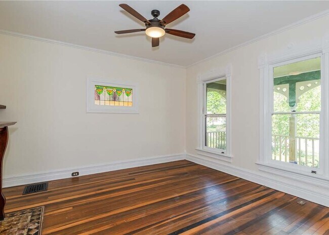 Photo - 320 Park Dr