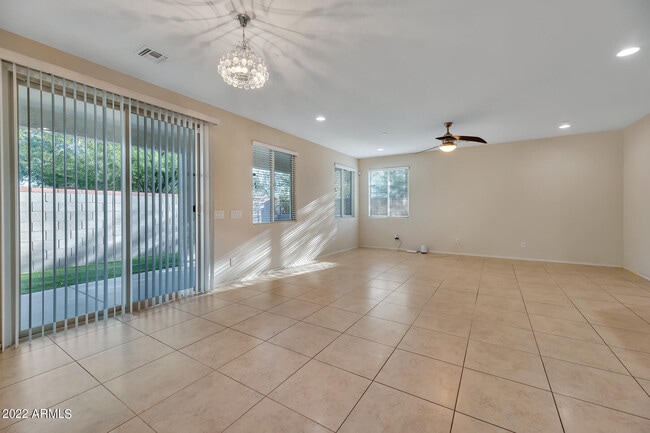 Photo - 4625 E Beck Ln