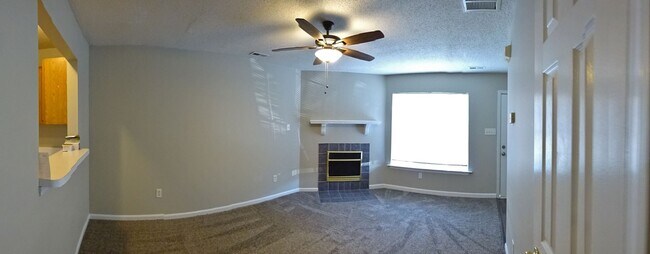 Photo - End Unit Townhome with Easy Base Acess!