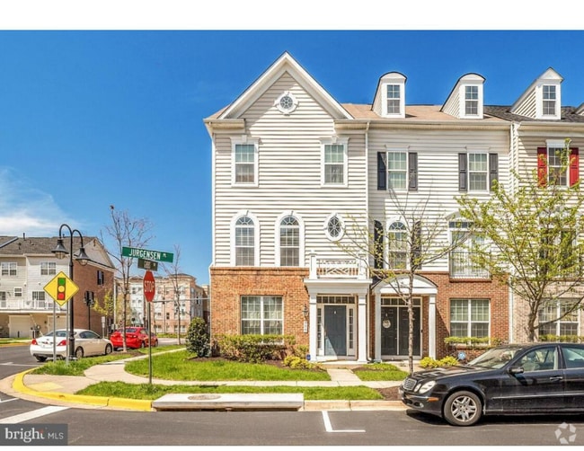 Building Photo - 500 Jurgensen Pl Rental