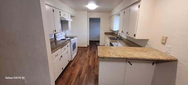 Photo - Beautiful Spacious Home for Rent