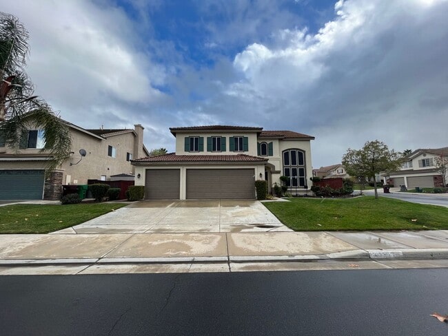 Photo - 40336 Cambridge St