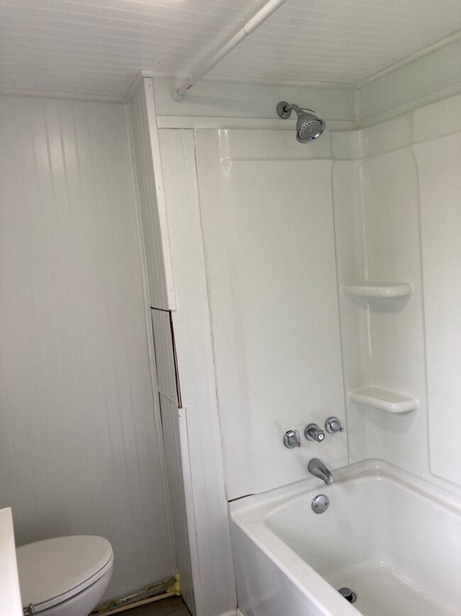 Photo - 347 1/2 Kingwood St