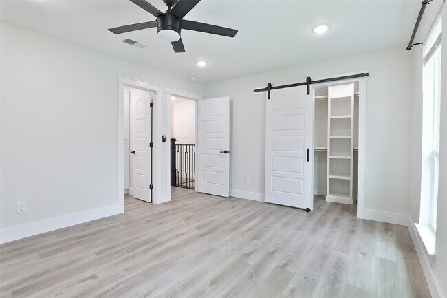 Photo - 9511 Fondren Rd