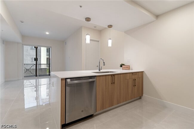 Photo - 26600 Rosewood Pointe Dr Unidad B-101