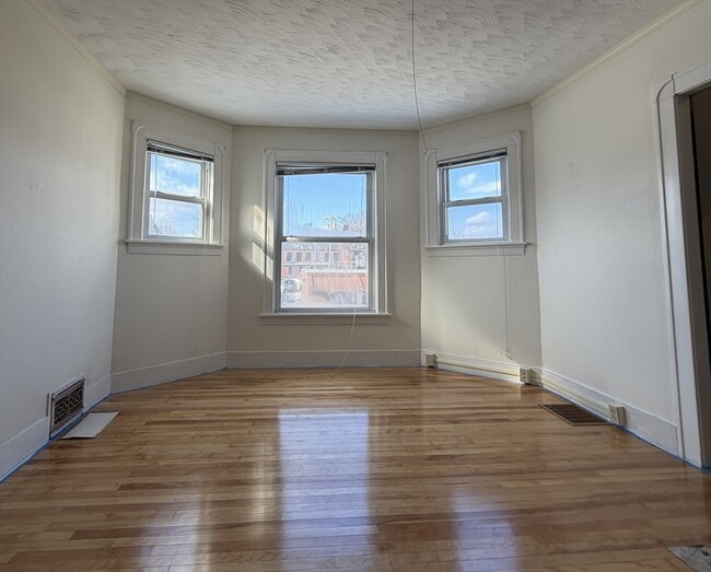 Photo - 346 Lovell St Unit 3