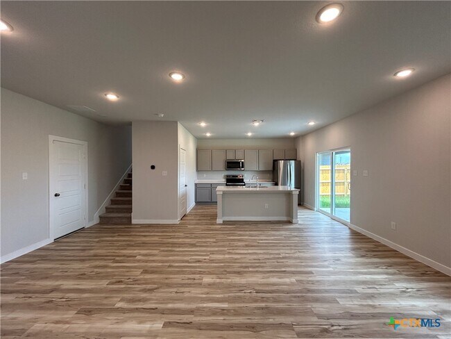 Photo - 4305 Danforth St