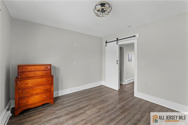 Photo - 56 Caroline Ave