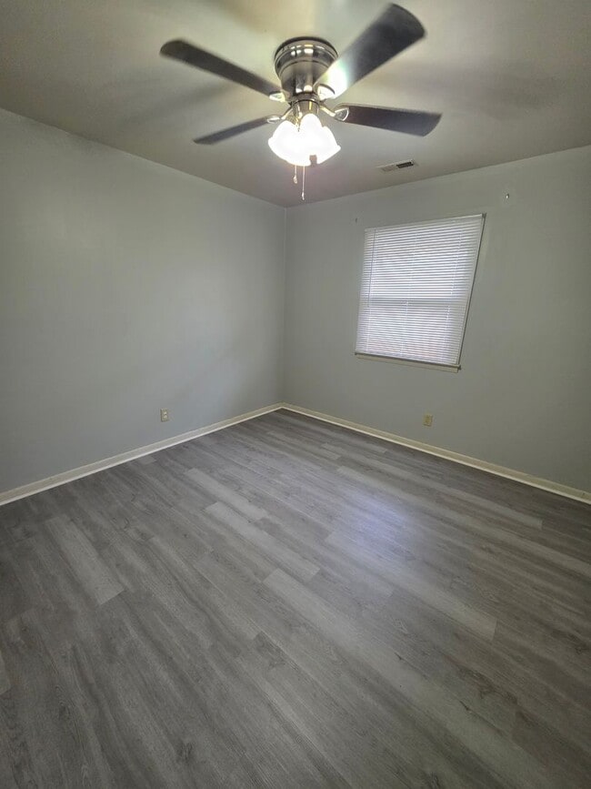 Photo - 500 Henley St Unit 500 2-B Henley Street