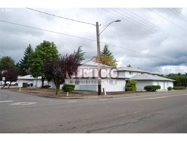 Building Photo - 04703 Unit 1807