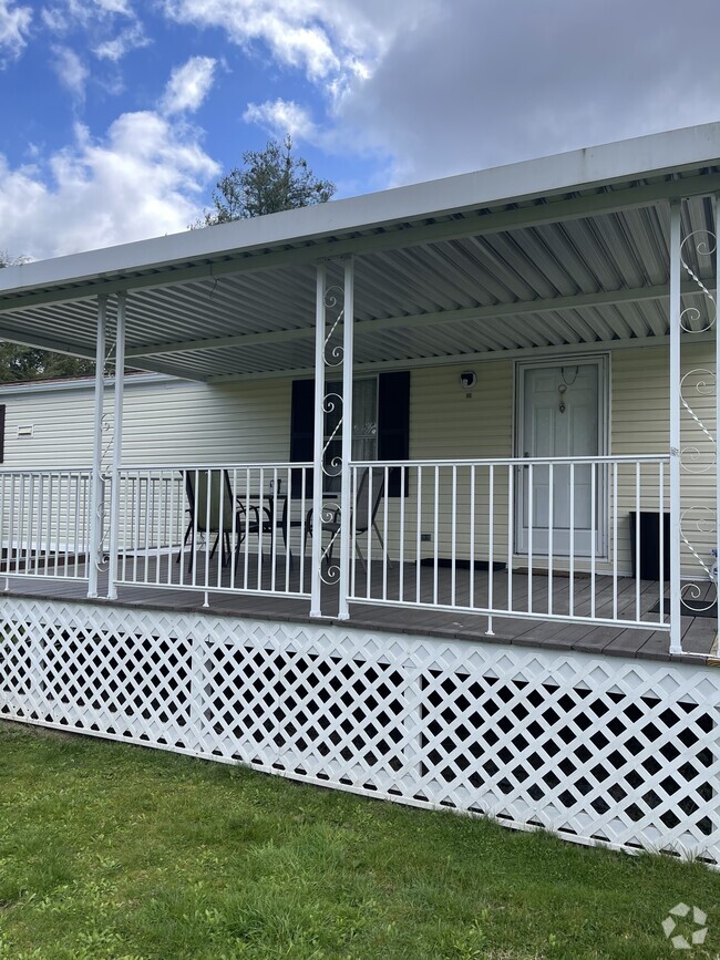 Building Photo - 744 Stanaford Rd Unit Traveling professional Rental
