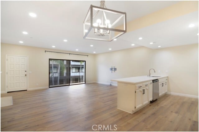 17200 Newhope St