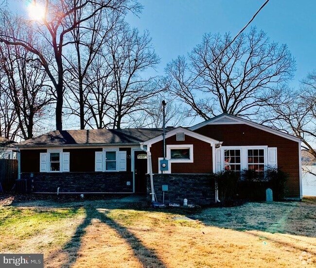 Building Photo - 105 Woodrow Dr Rental