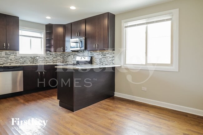 Photo - 8025 S Kolin Ave