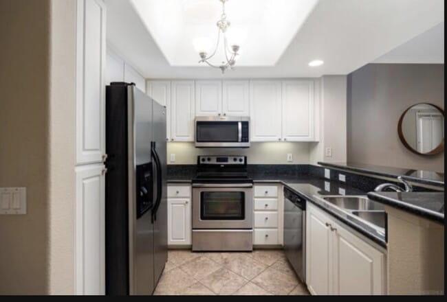 Building Photo - $2,750 - 1 Bed / 1 Bath Bottom Floor Beautiful Condo at Regents La Jolla Unit A107