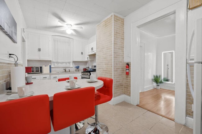 Photo - 21 Lord Ave Unit ID1290853P