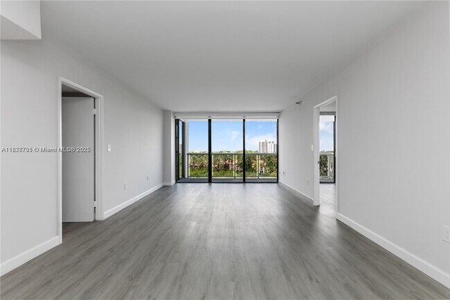 20505 E Country Club Dr Condo Unit - Image 