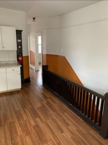 Photo - 521 W Race St