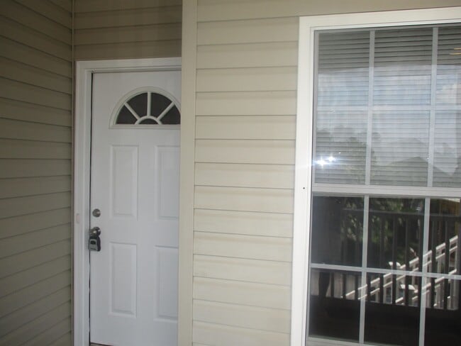 Photo - 100 Lazy Willow Ln