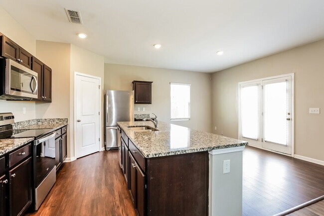 Photo - 3740 Place Dr