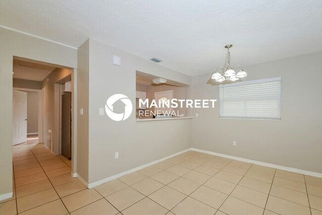 Photo - 3 Bedroom Pet-Friendly Home in West Bradenton, FL with Main Street Renewal