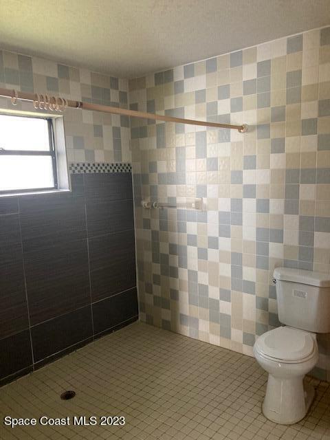 Photo - 872 Americana Blvd NW