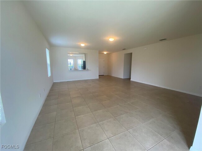 Photo - 504 SW 9th Ave