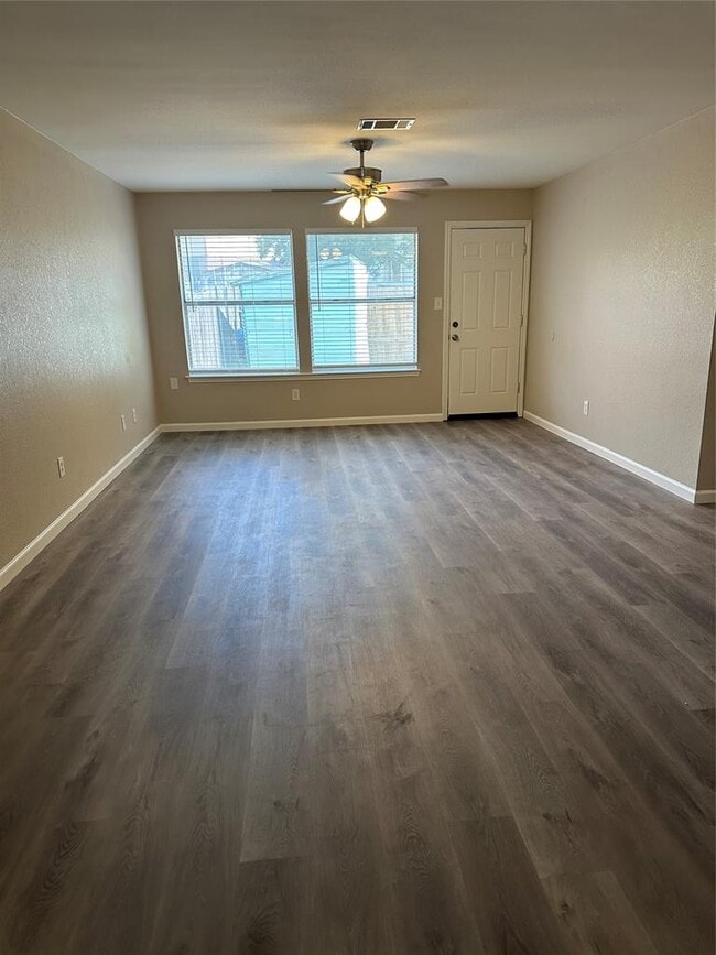 Photo - 13817 Merseyside Dr