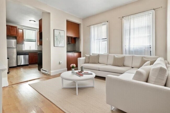 Building Photo - 319 W Fourth St Unit 1 Rental