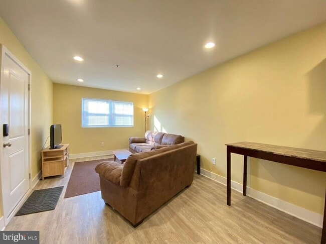 Photo - 2214 N Camac St