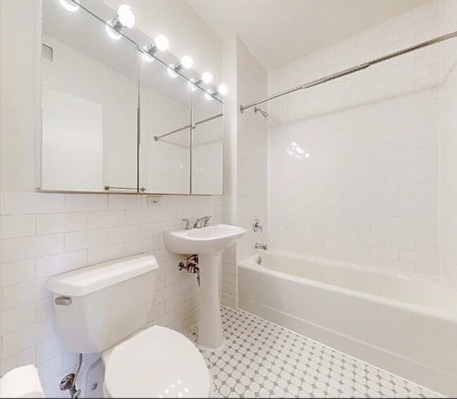 Photo - Washington Street Unit 17B