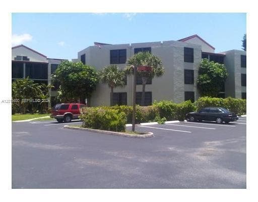 Building Photo - 210 Lake Pointe Dr Unit 114
