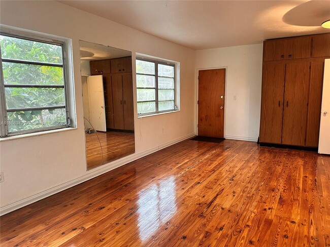 Photo - 4740 Pine Tree Dr Unit 20