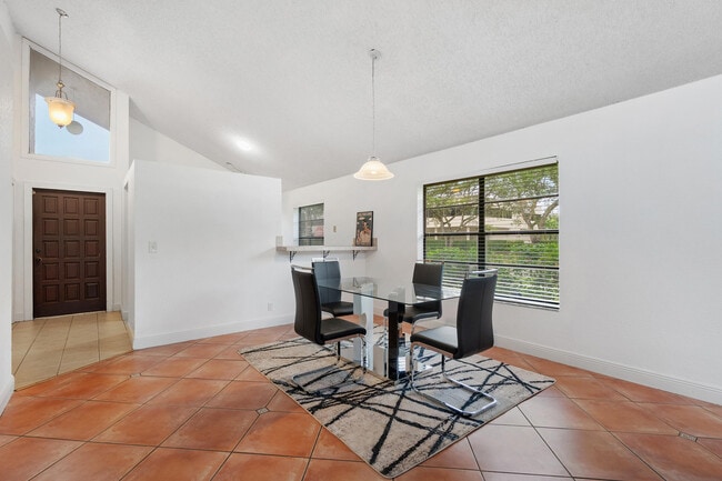 Photo - 166 Sparrow Dr