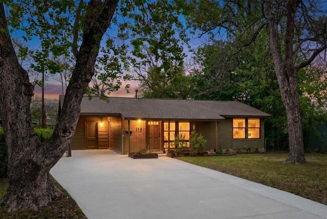 Photo - 5205 Andover Pl