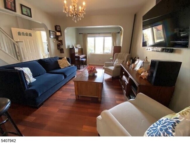 Photo - 15 Hackensack St