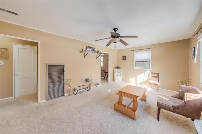 Photo - Newly Renovated 2 bedroom, 1 bathroom Urbana-Available April 1st, 2026