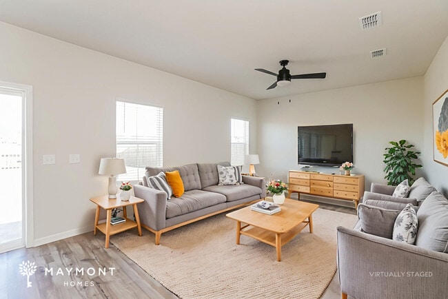 Photo - 455 Navona Dr