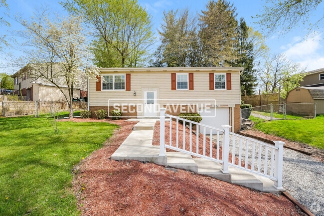 Building Photo - 204 Dolomite Dr Rental