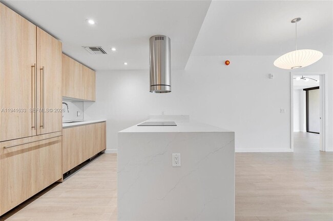 Photo - 9901 W Bay Harbor Dr Unit 402