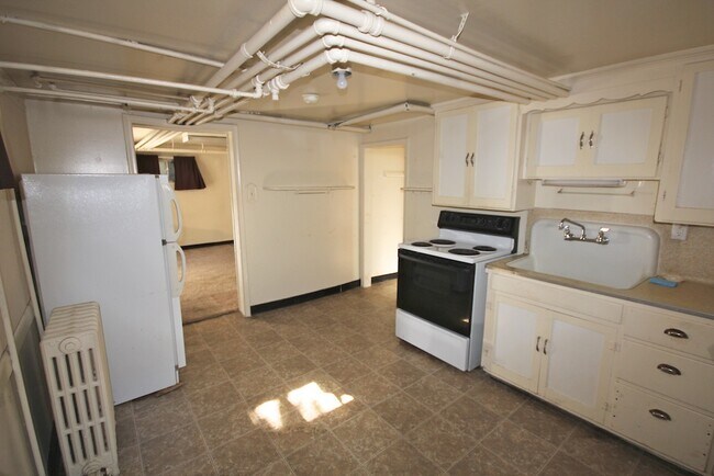Photo - 1 Bedroom/1 Bathroom Apartment Unit #5