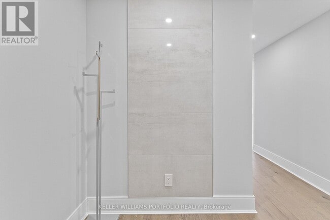 Photo - 5 Soudan Ave Unit 2207