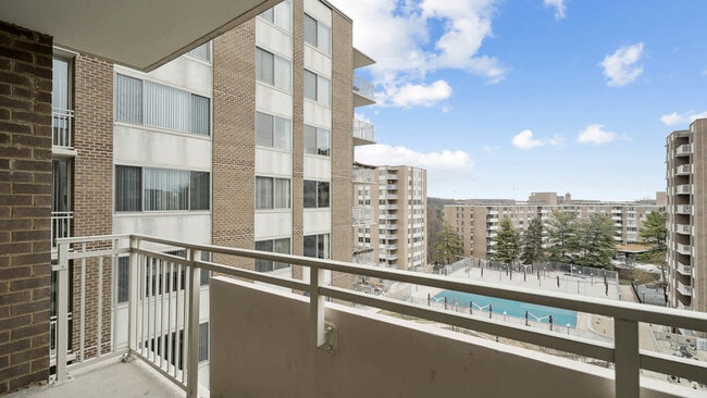 Balcony - 3003 Van Ness