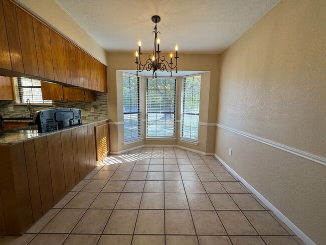 Photo - 2212 Phyllis Dr