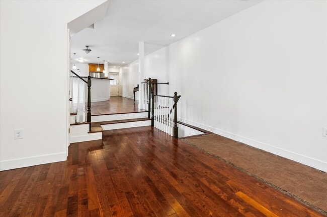 Photo - 345 E 28th St