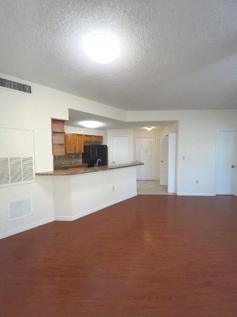 Building Photo - 2445 SW 18th Ter Unit Marina Oaks Rental