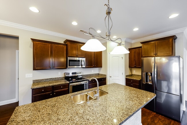 Photo - 306 Addison Ct