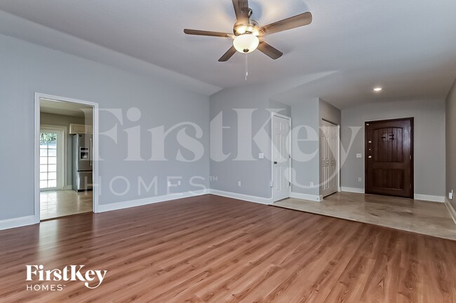 Photo - 5121 44th Ave N